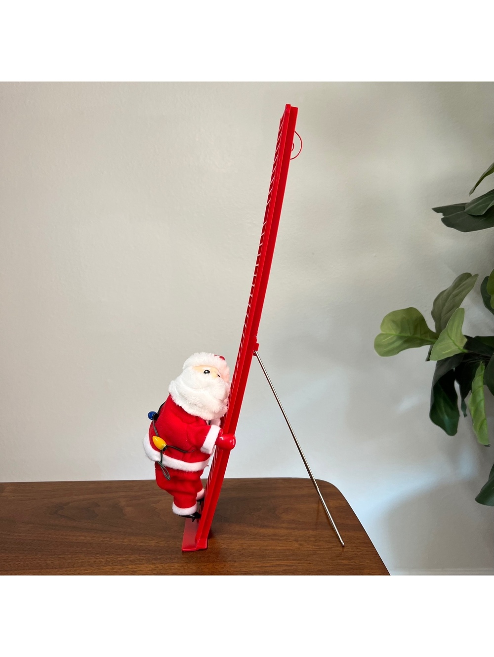 Mr. Christmas Tabletop Climbing Santa 17” Nostalgic Holiday Lights Music Decor